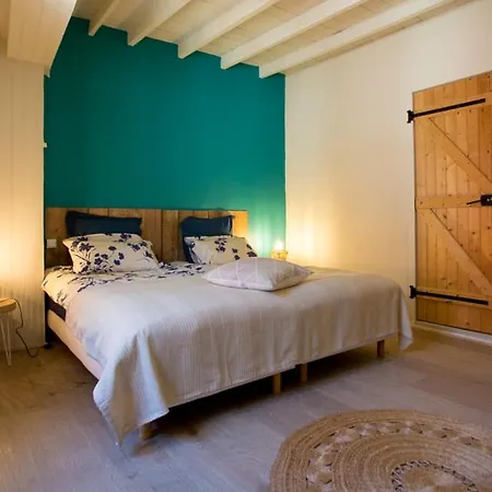 Maison Du Bois Bed & Breakfast *