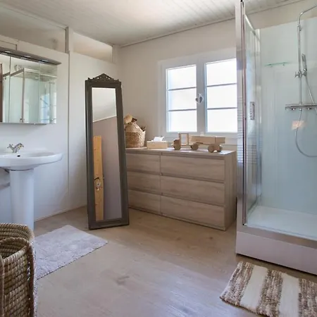 Maison Du Bois Bed & Breakfast *