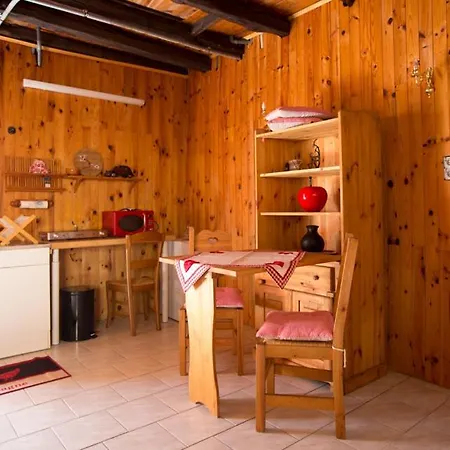 Oda ve Kahvaltı Maison Du Bois *